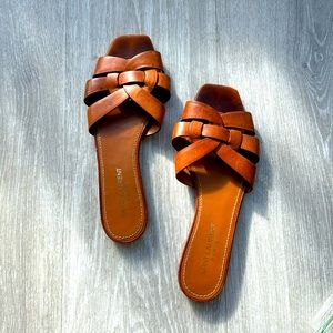 🫶 Saint Laurent tribute woven leather slides/sandals 🫶